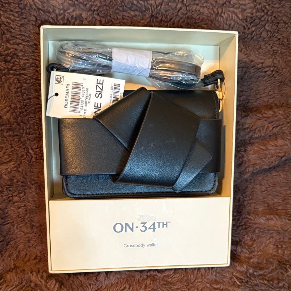 ON 34th Black Crossbody Wallet NWT